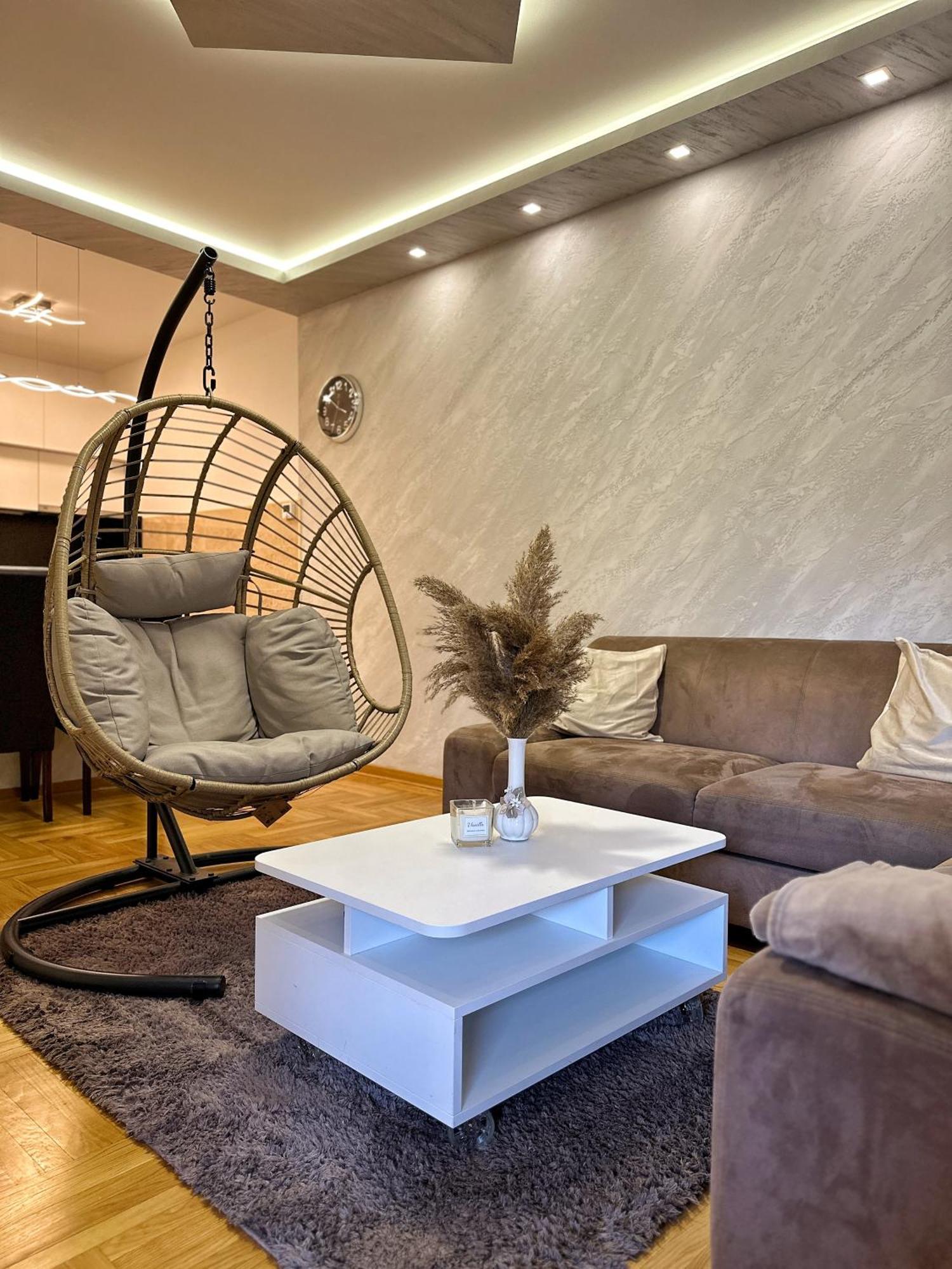 Centar Lux 23d *